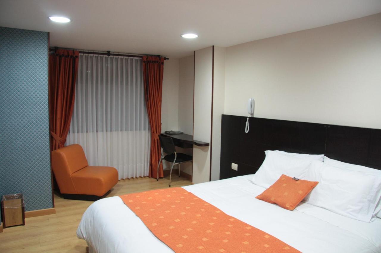 Hotel Plaza Muisca トゥンハ エクステリア 写真