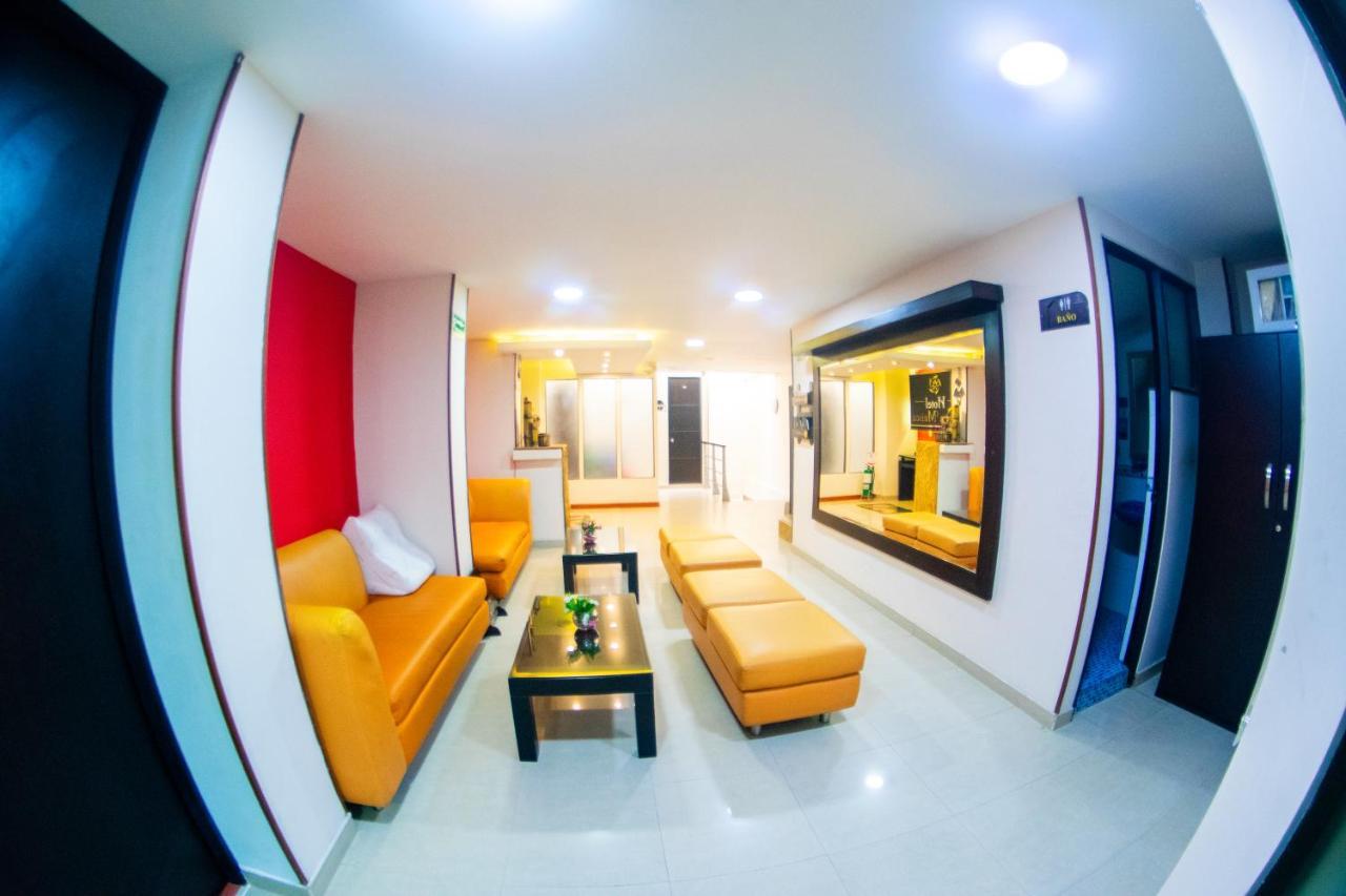 Hotel Plaza Muisca トゥンハ エクステリア 写真