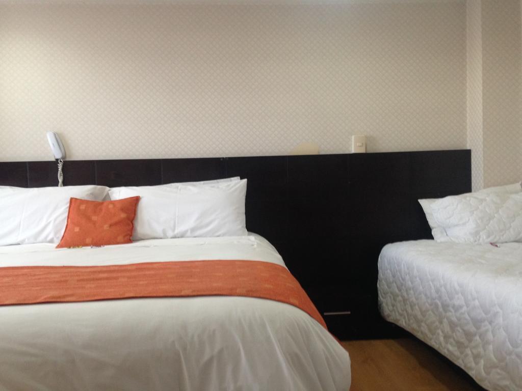 Hotel Plaza Muisca トゥンハ エクステリア 写真