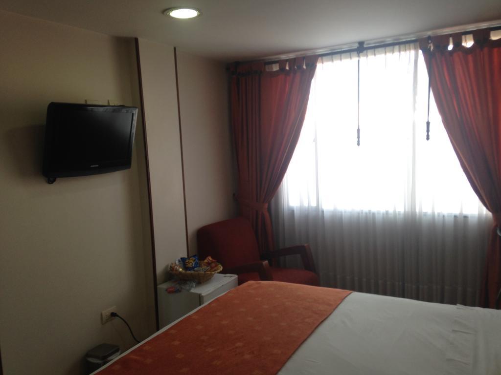 Hotel Plaza Muisca トゥンハ エクステリア 写真